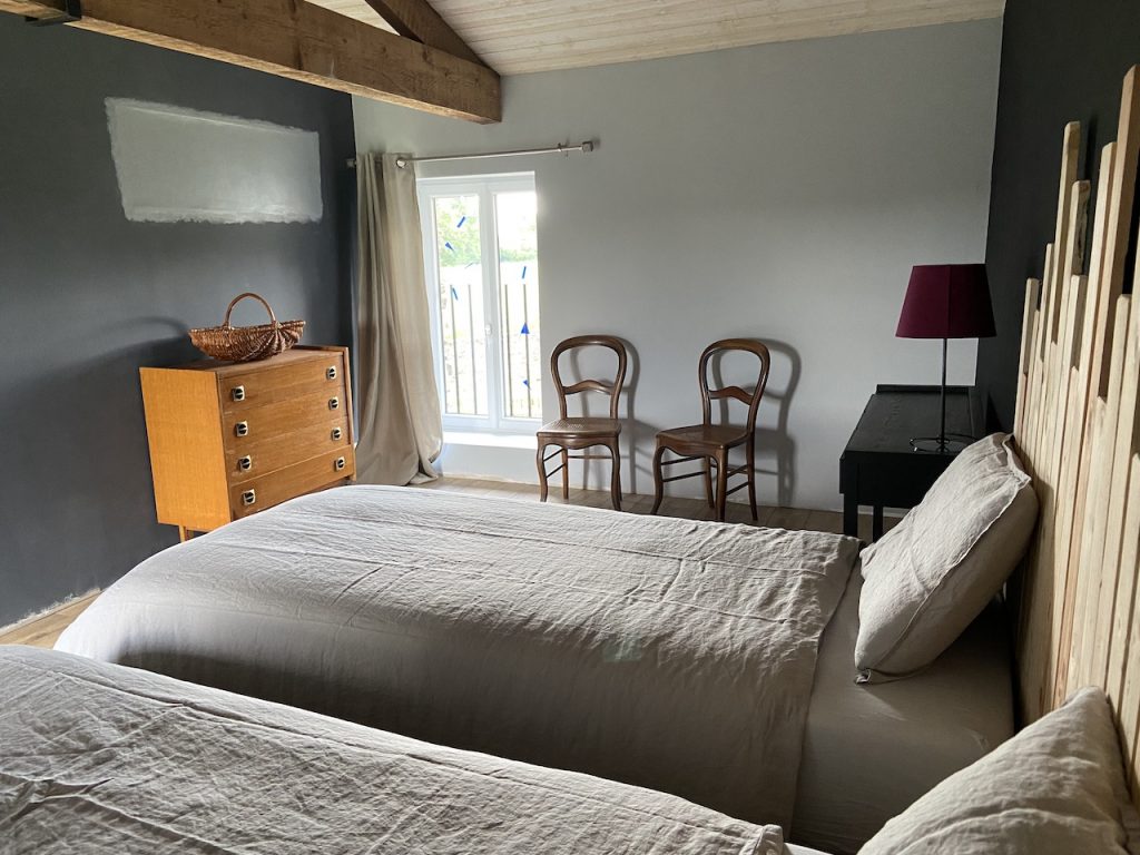 chambre d'hôtes et table en charente